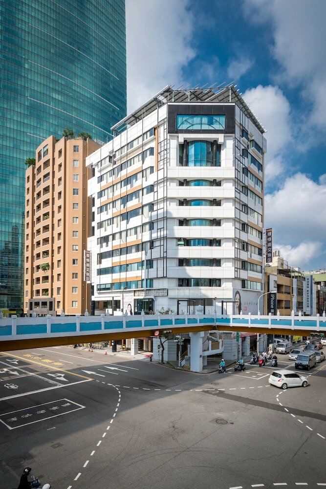 Фото Calligraphy Greenway Hotel