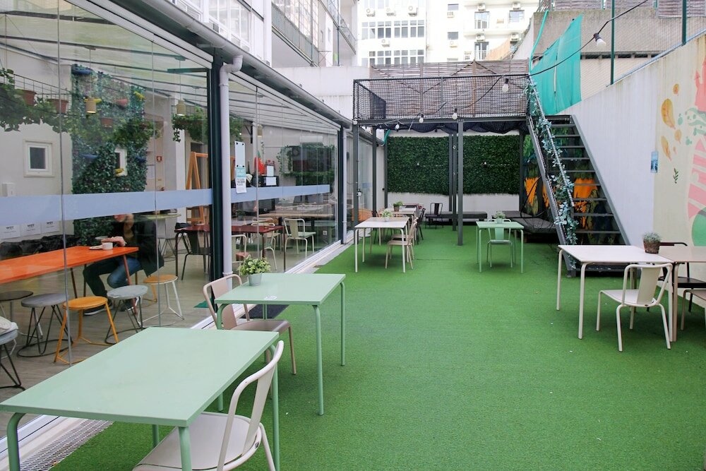 Фото Wot Lisbon Patio - Hostel