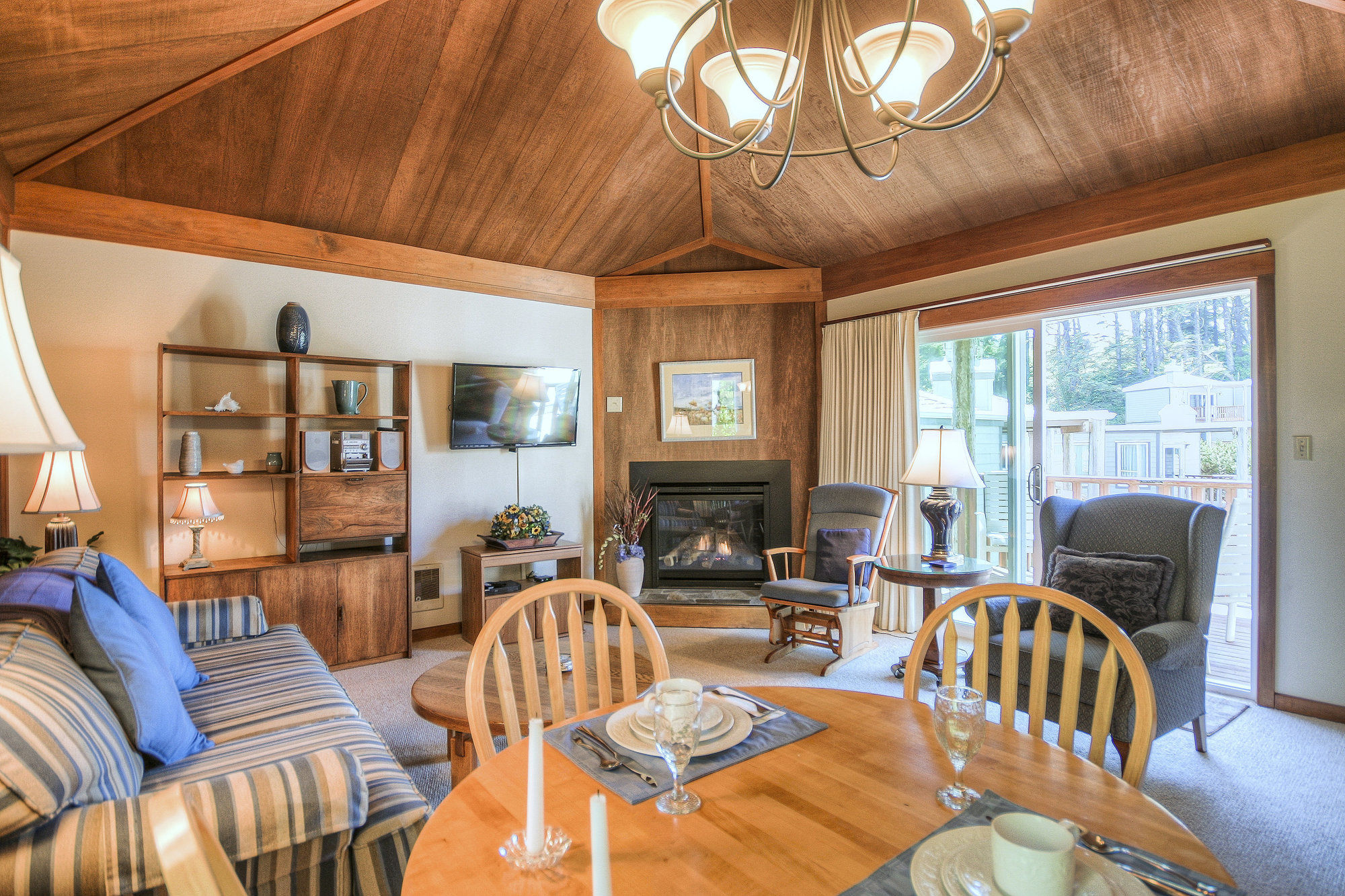 Фото Little Creek Cove Beachfront Resort