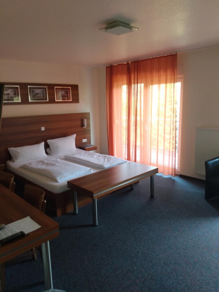 Фото Hotel Neckartal