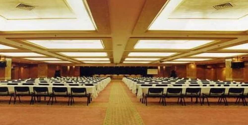 Фото Jinling Plaza Changzhou