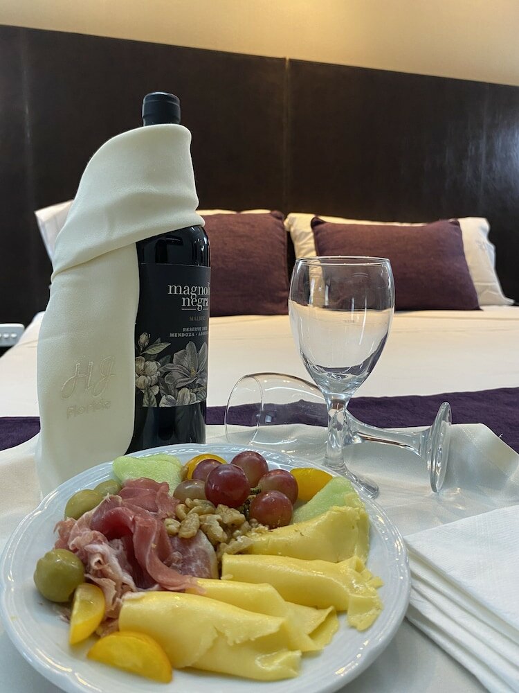 Фото Howard Johnson Plaza Florida Street