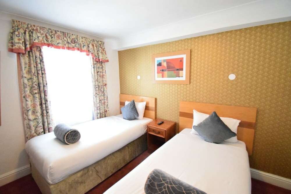 Фото Pembridge Palace Hotel