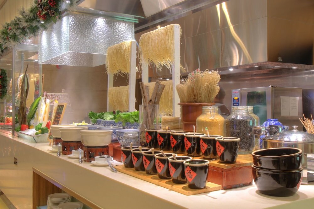 Фото Sheraton Chengdu Lido Hotel