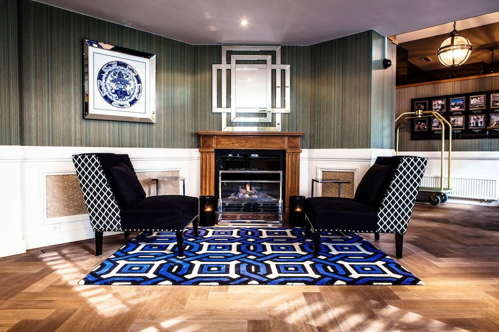 Фото Carlton Ambassador Hotel