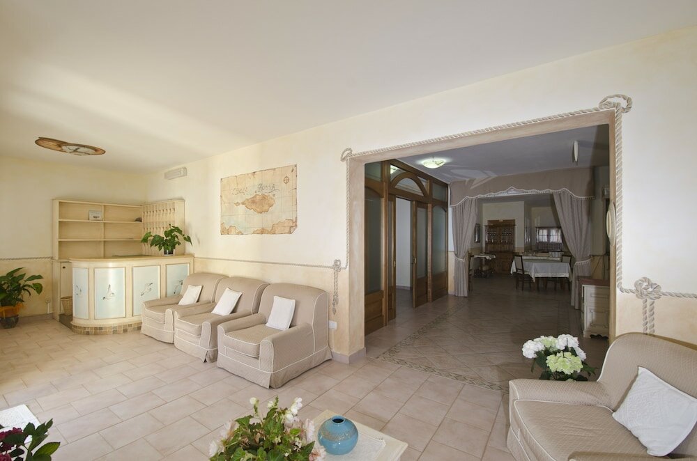 Фото Hotel Gabbiano - Agenzia Isola Rossa