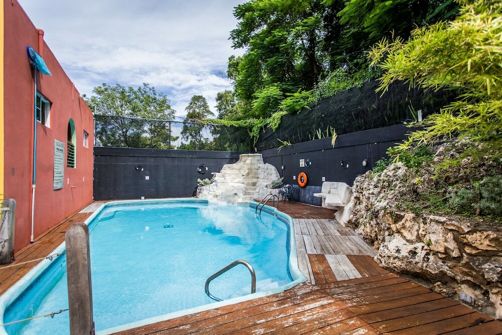 Фото Altamont West Hotel