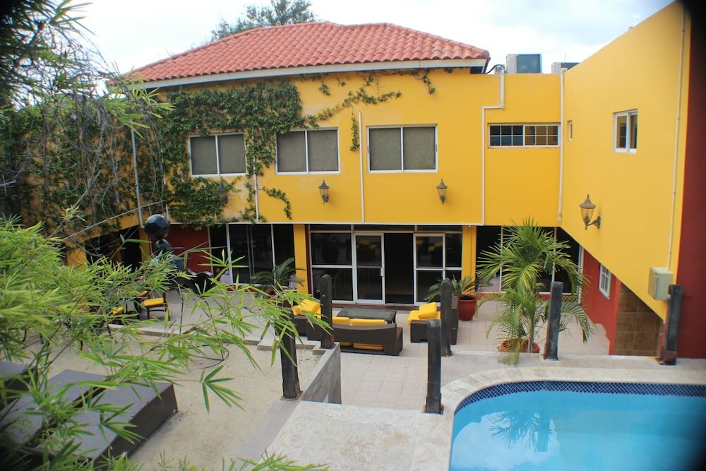 Фото Altamont West Hotel