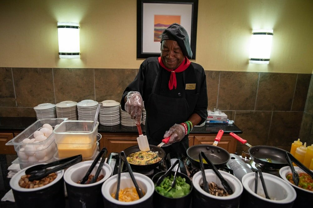 Фото Mcm Eleganté Hotel & Suites