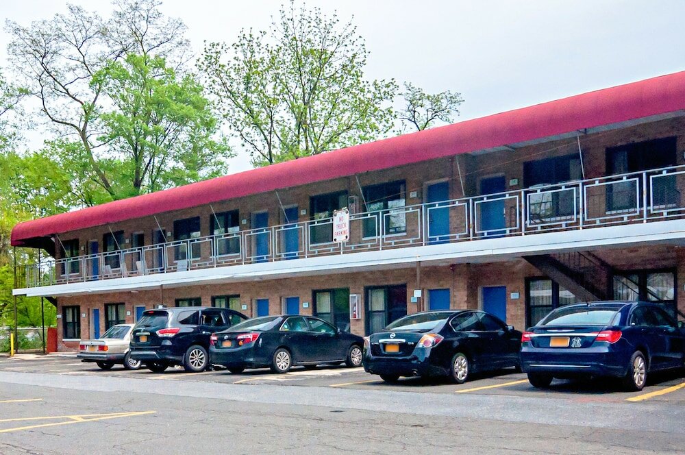 Фото Motel 6 Elmsford, Ny - White Plains