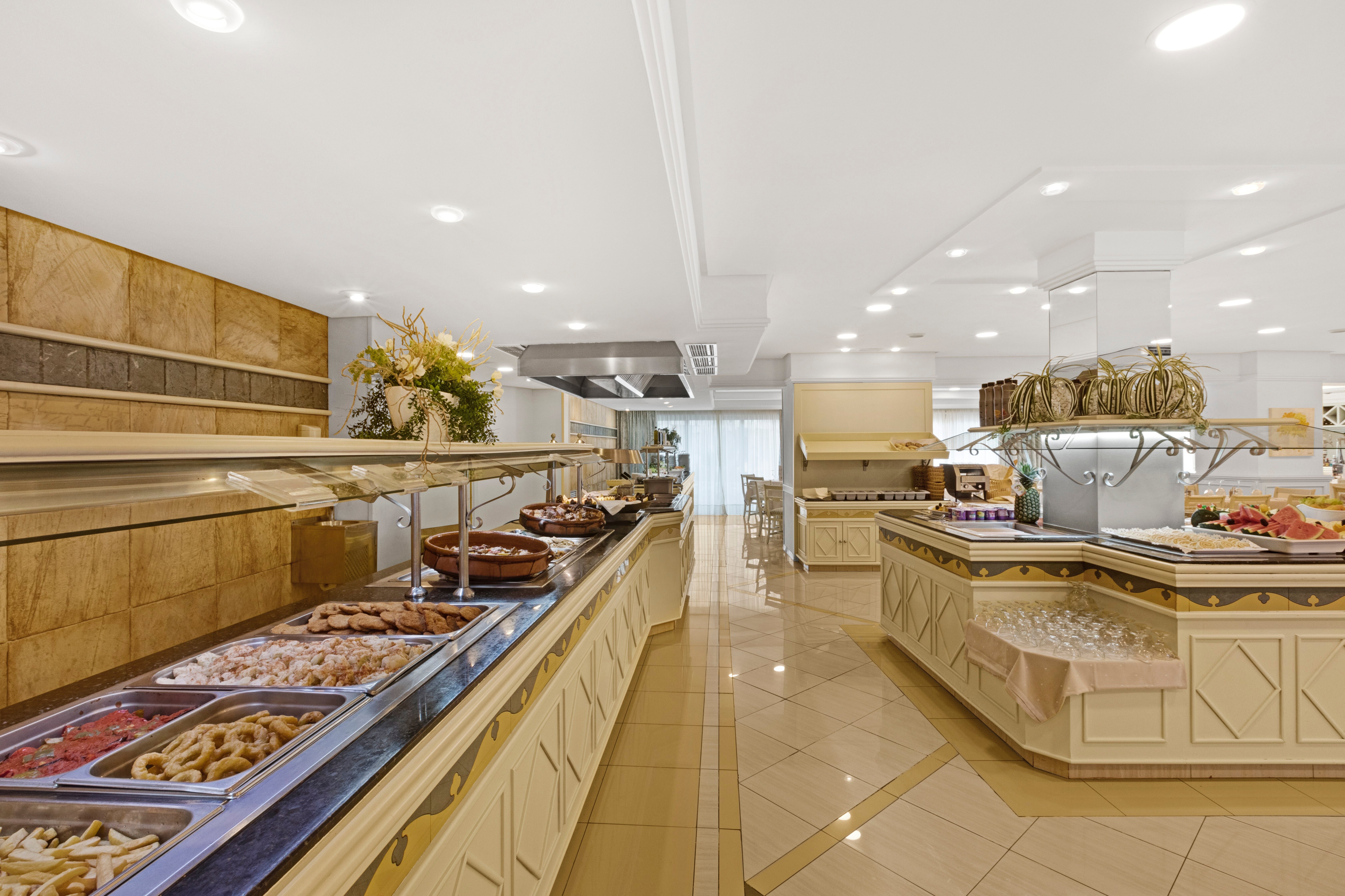 Фото Hotel Metropolitan Playa