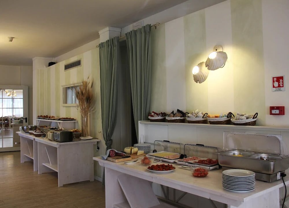 Фото Hotel Bijou