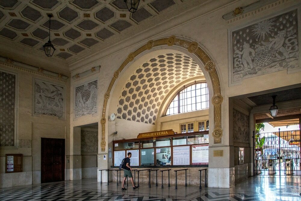 Фото Crossroad Hotel