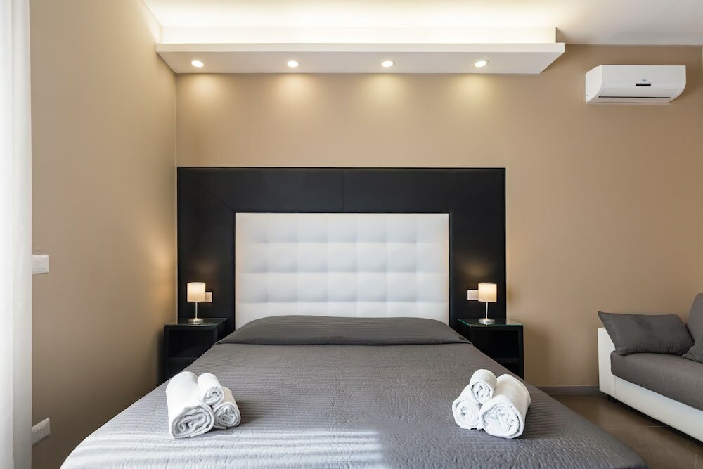 Фото Bh Napoli Railway