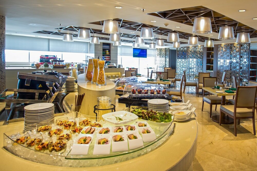 Фото Crowne Plaza Dhaka Gulshan by IHG Hotel