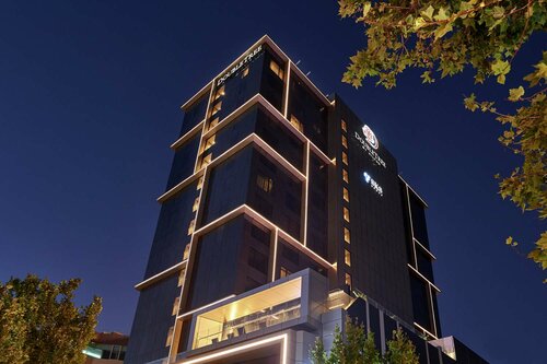 Внешний вид отеля DoubleTree by Hilton Perth Northbridge в Перте, фото 1