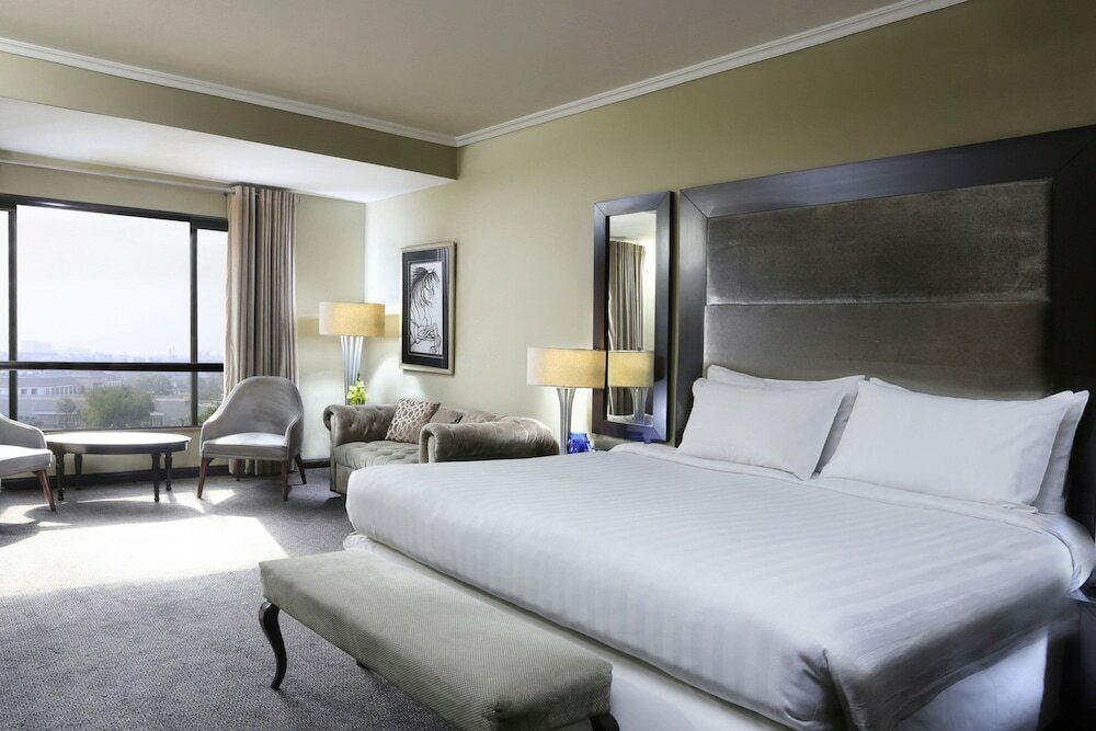 Фото Фор Пойнтс бай Шератон Лахор