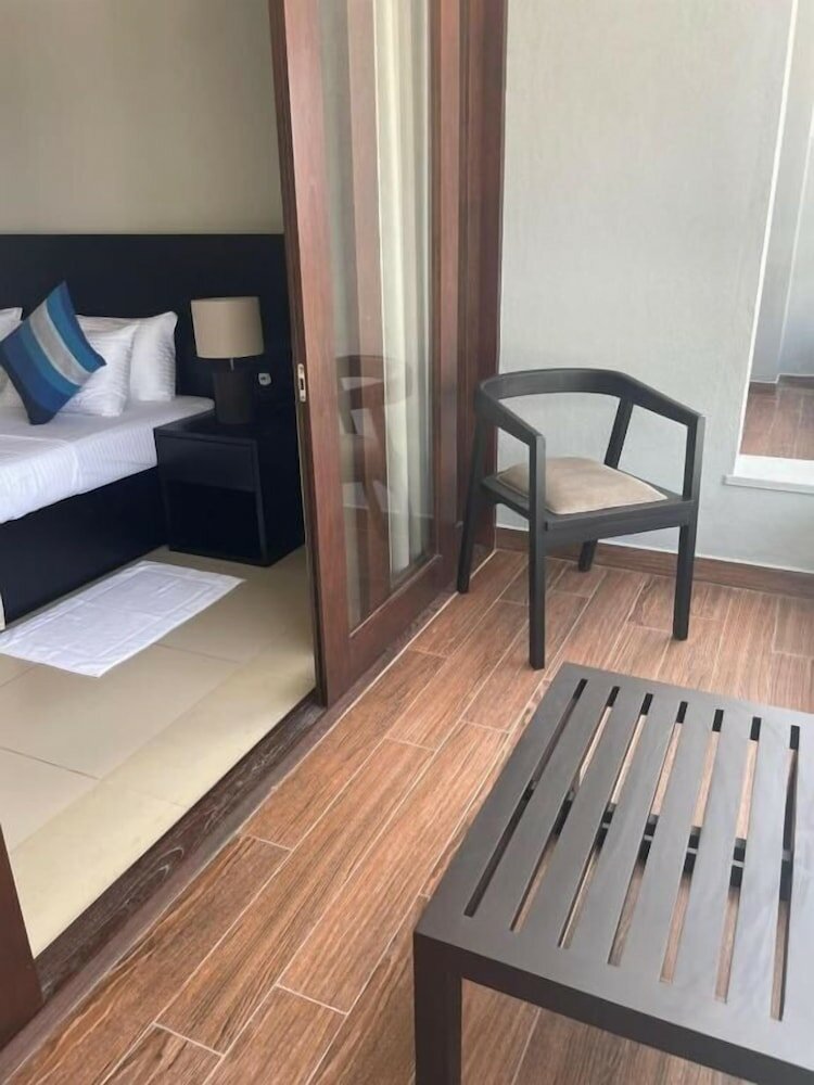 Фото Lavendish Beach Resort