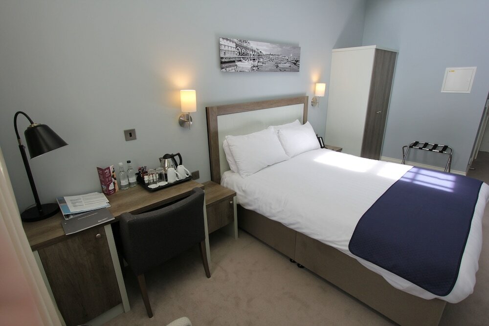 Фото Yarrow Hotel