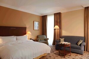 Гостиница Lotte City Hotels Tashkent Palace