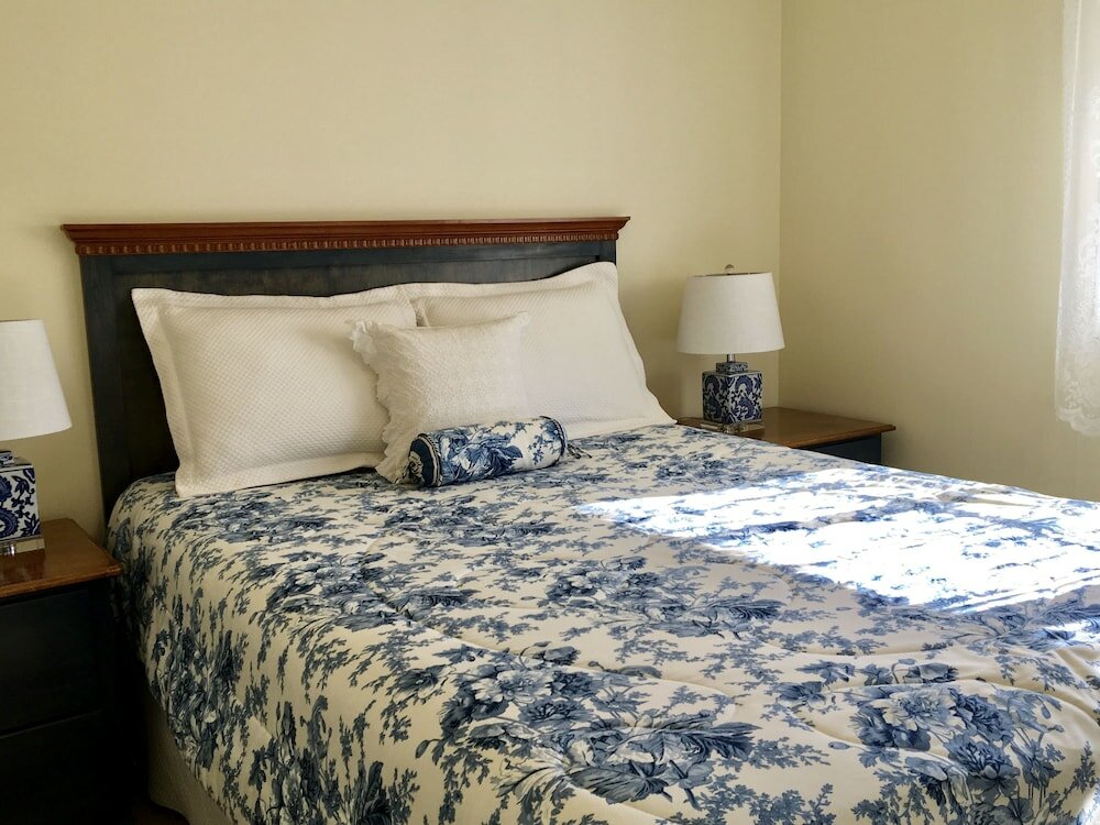 Фото Lakeside Country Inn