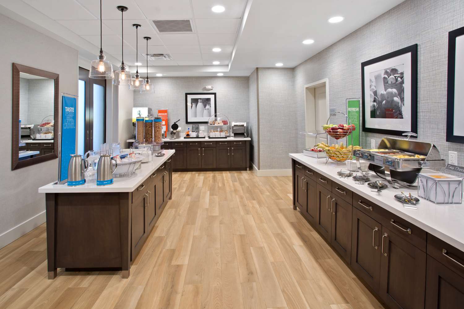 Фото Hampton Inn & Suites-Seattle Woodinville Wa