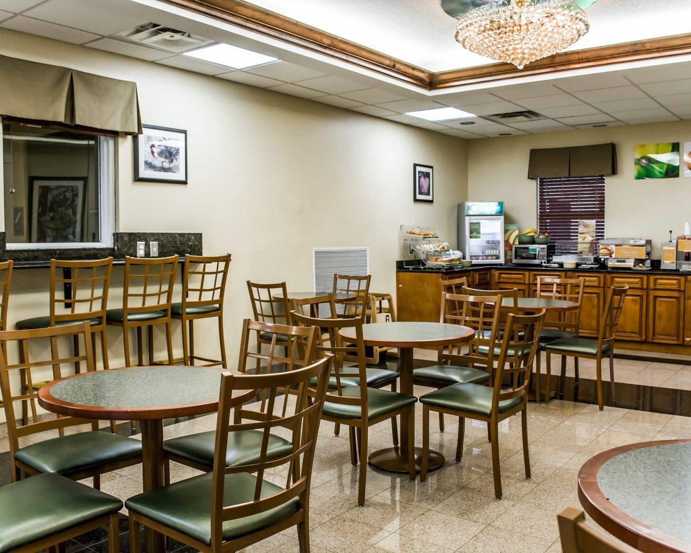 Фото Quality Inn Airport - Cruise Port