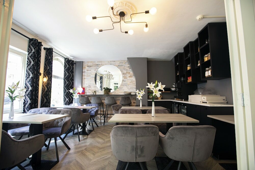 Фото Quentin England Hotel