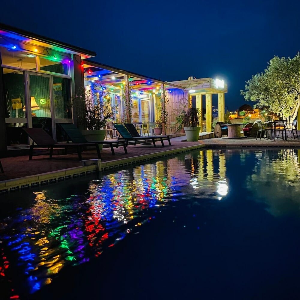 Фото отеля 2