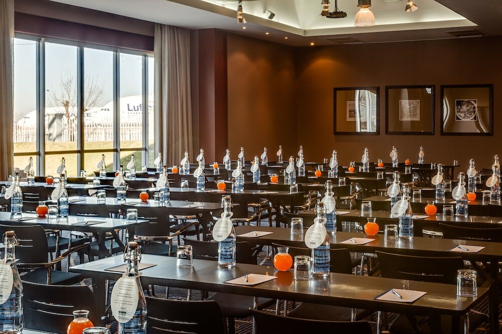 Фото Protea Hotel O.R. Tambo Airport