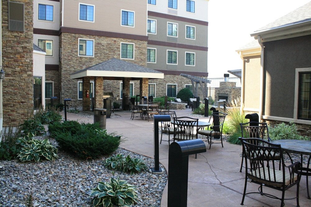 Фото Staybridge Suites Minot, an Ihg Hotel