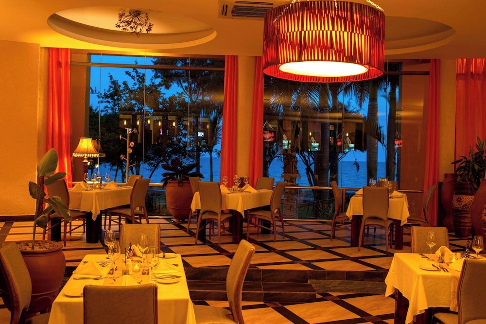 Фото Отель Protea Hotel by Marriott Entebbe