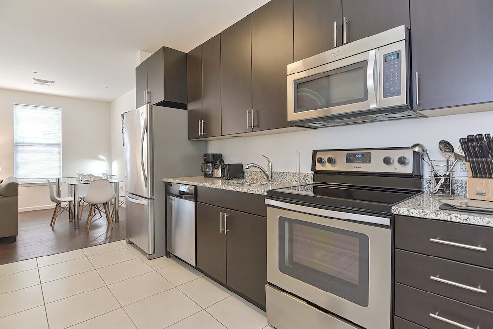 Фото Global Luxury Suites East Boston