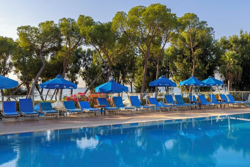 Фото отеля 2