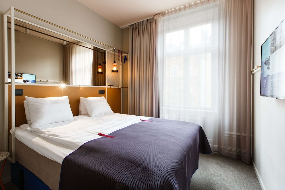 Фото отеля 1