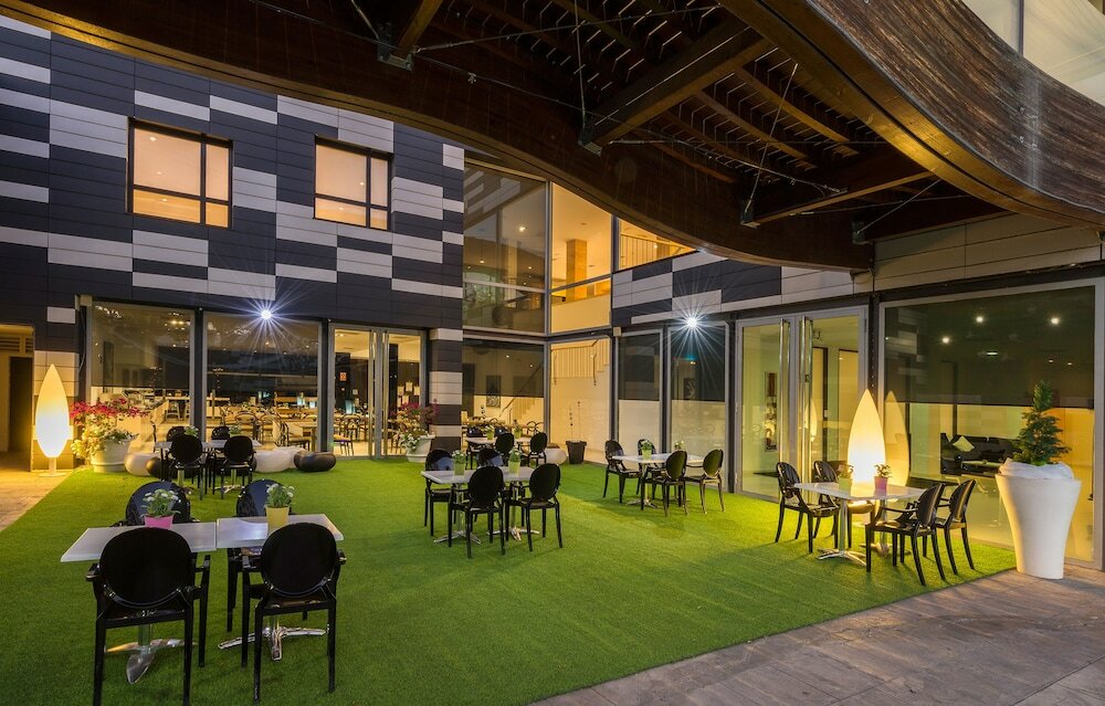 Фото Hotel Zentral Ave