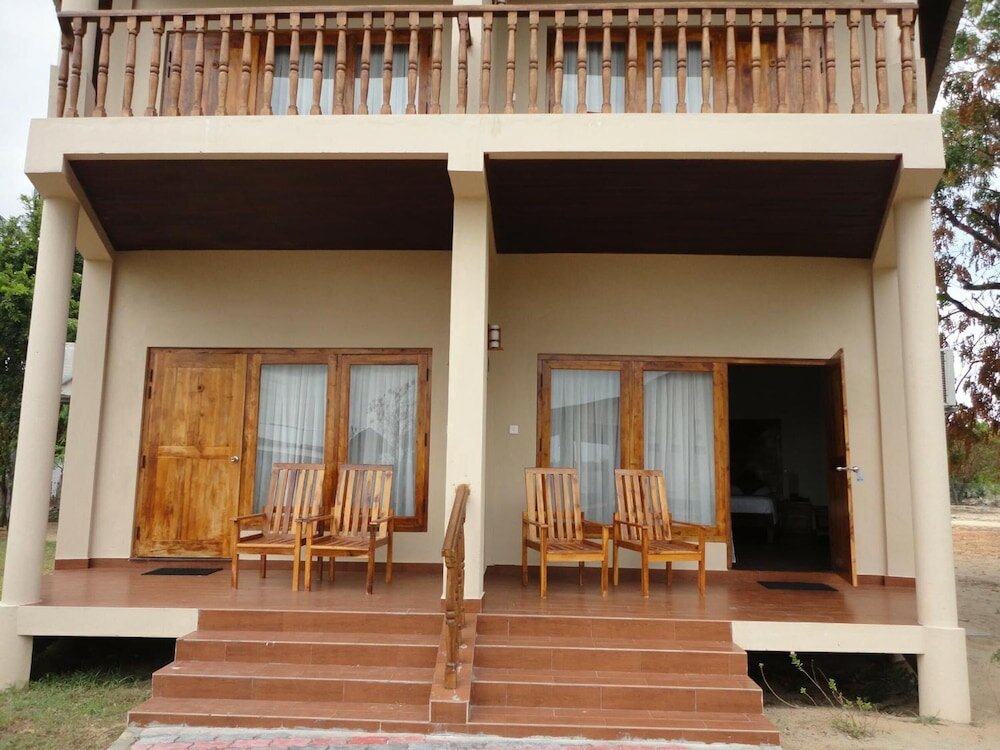 Фото Hotel Naaval