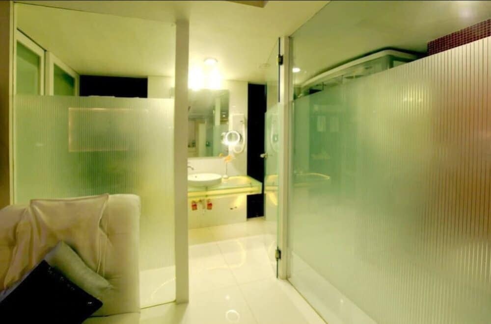 Фото Peninsula Grand Hotel