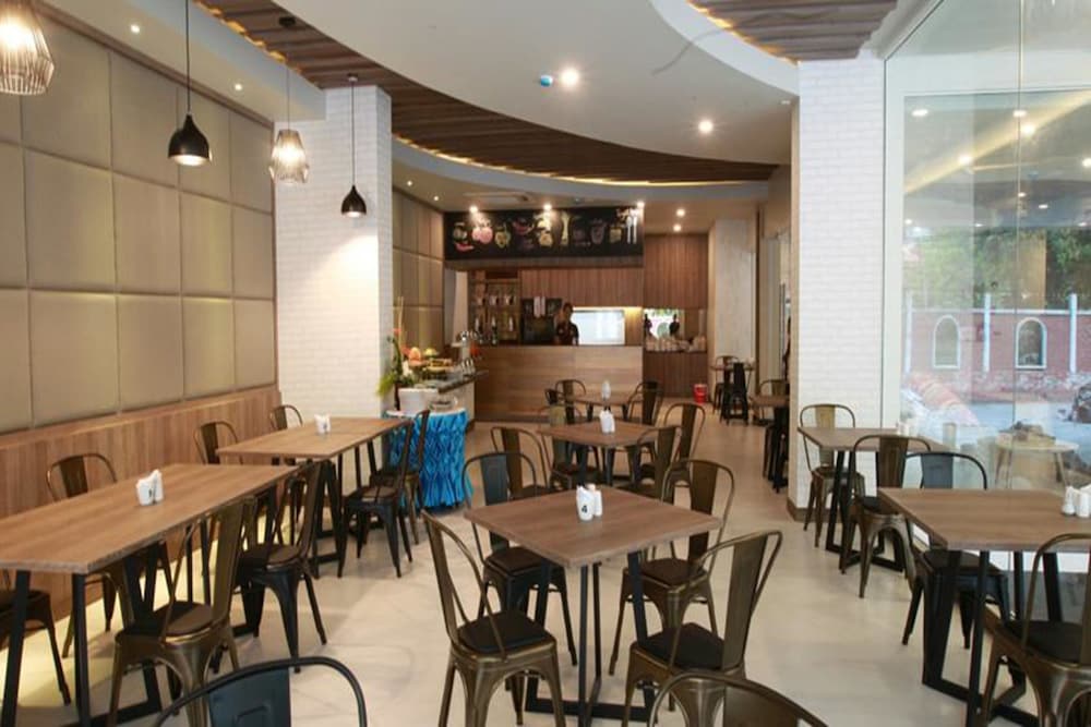 Фото Levana Pattaya Hotel