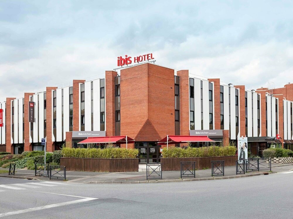 Hotel Ibis Evry-Courcouronnes, Essonne, photo