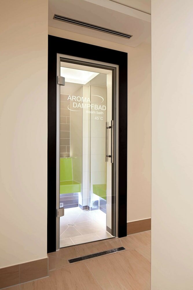 Фото Best Western Plus Arosa Hotel