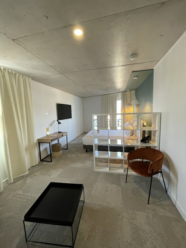 Фото Golden Tulip Martigues Provence