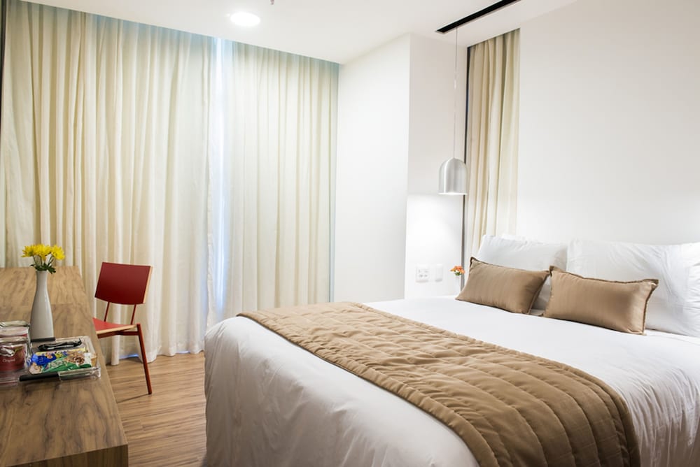 Фото H Niteroi Hotel