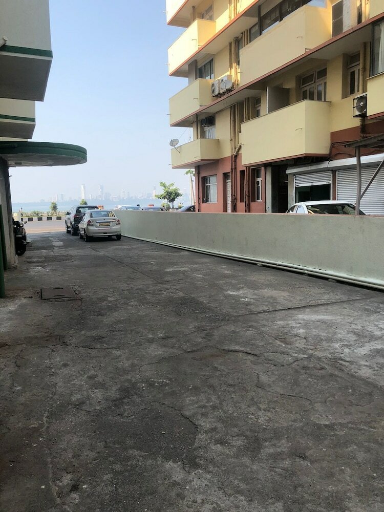 Фото Sea Green South Hotel