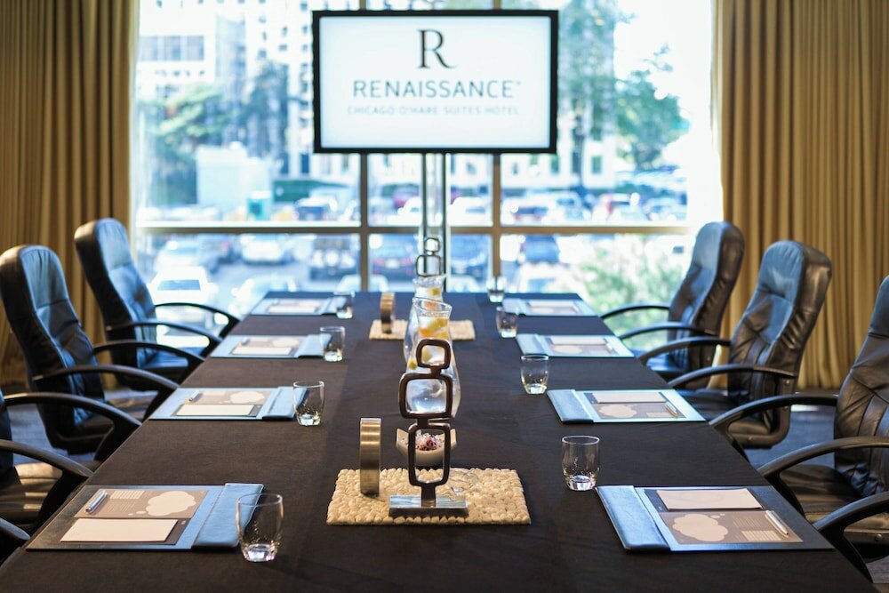 Фото Renaissance Chicago O'Hare Suites Hotel