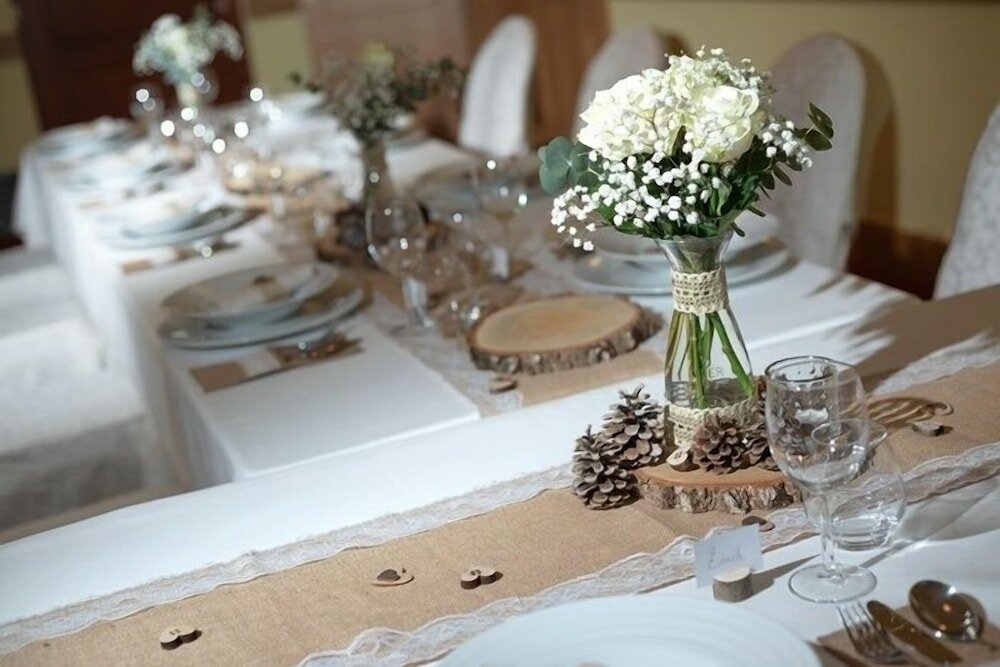 Фото Hotel Chvalska Tvrz