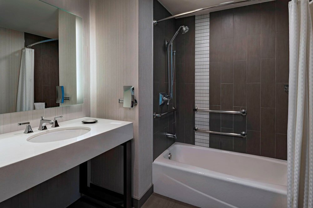 Фото The Westin Austin Downtown