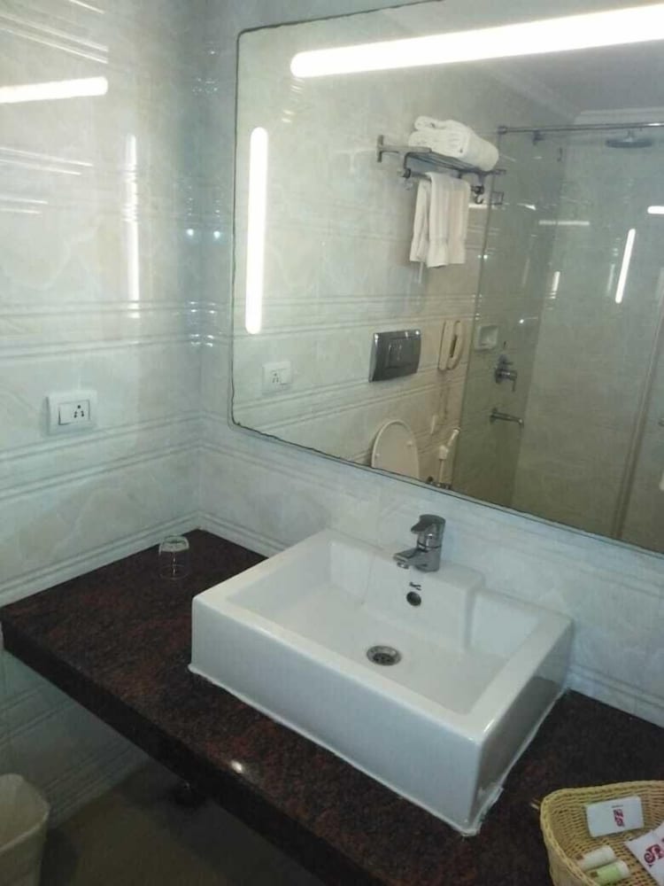 Фото Shenbaga Hotel and Convention Centre