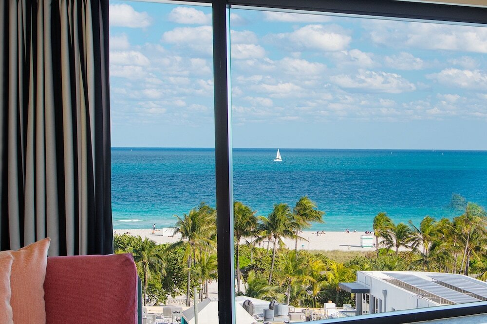 Фото Moxy Miami South Beach