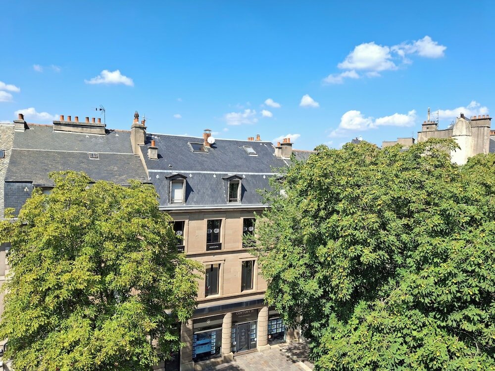 Фото Inter-Hotel De La Tour Maje